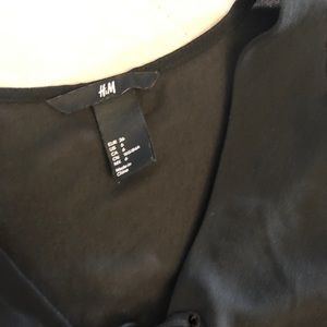 H&M bundle = 3 H&M tops